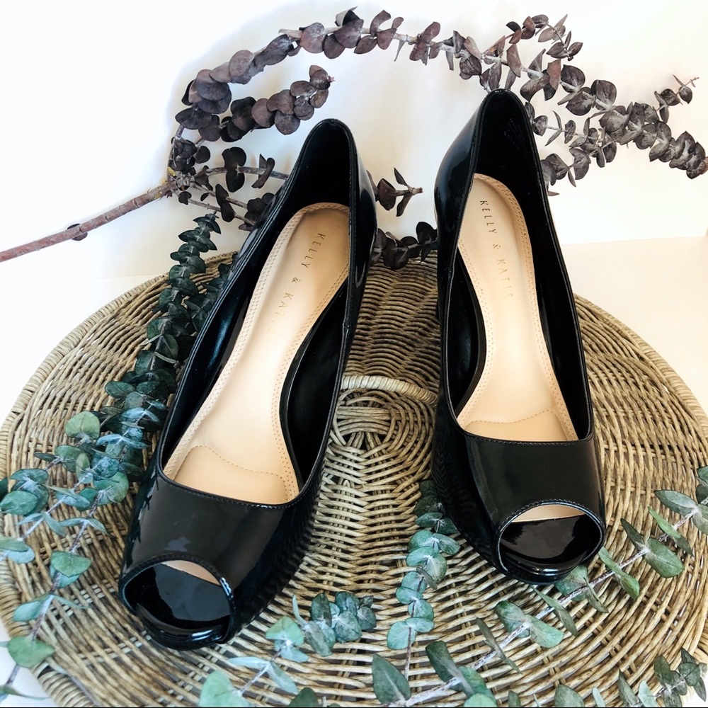 Kelly&Katie Frisisi Black Patent Pump 9.5
